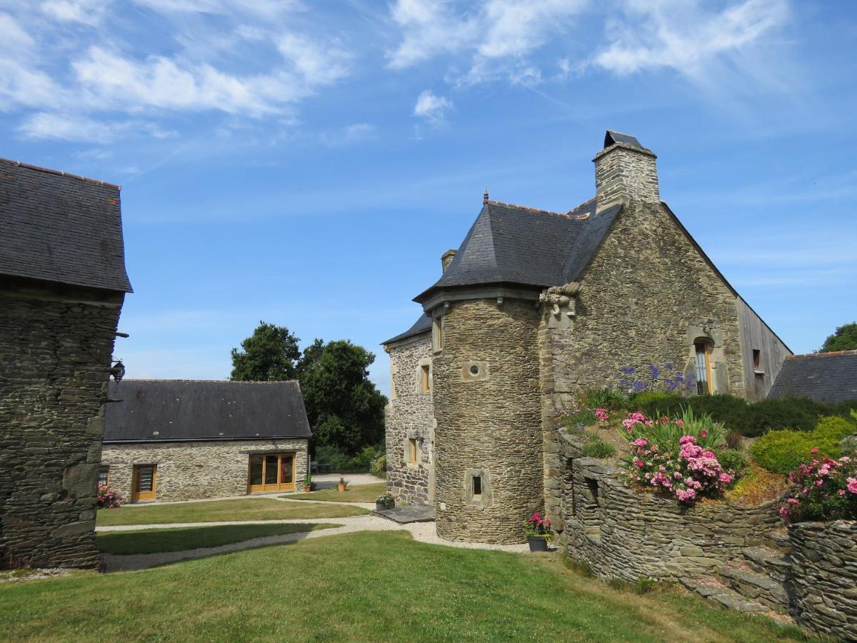 Chambres D'Hotes, Zimmer, Domaine De Kervennec Carhaix-Plouguer Bagian luar foto