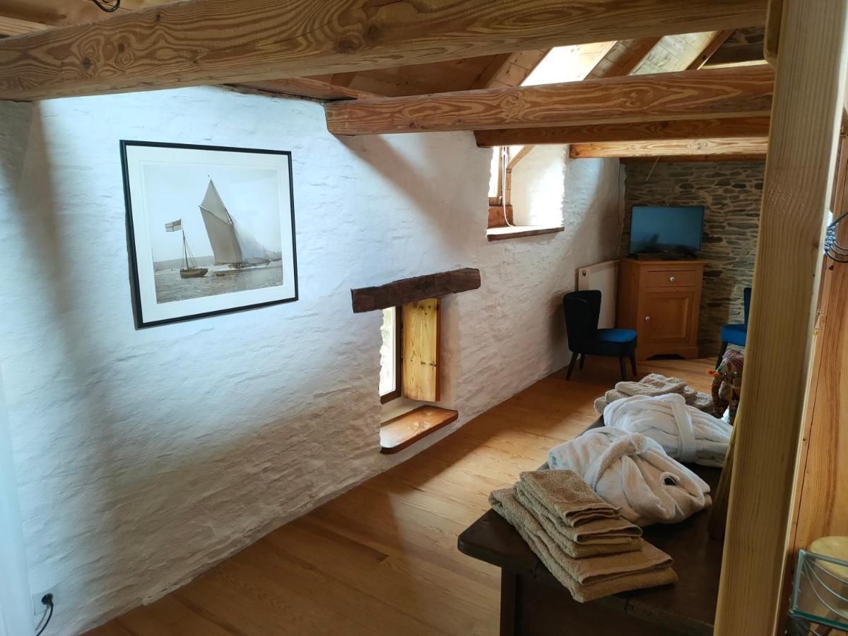 Chambres D'Hotes, Zimmer, Domaine De Kervennec Carhaix-Plouguer Bagian luar foto